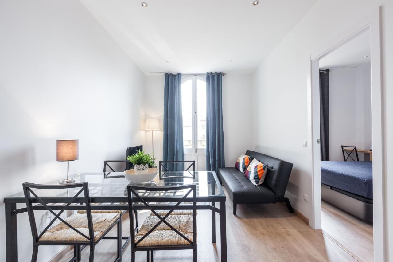 Bright Apartment With Balconies 34 Barcelona Buitenkant foto