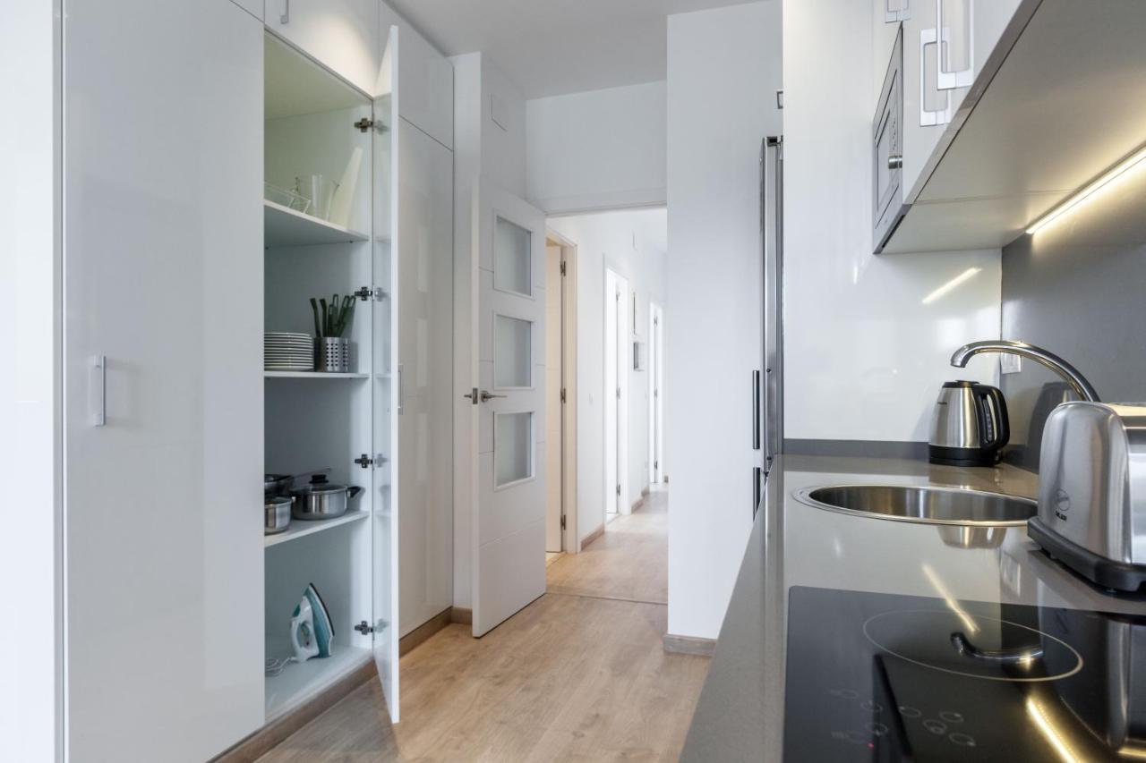 Bright Apartment With Balconies 34 Barcelona Buitenkant foto