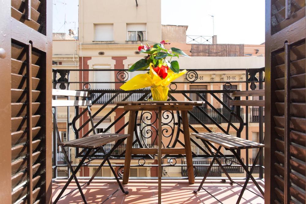 Bright Apartment With Balconies 34 Barcelona Buitenkant foto